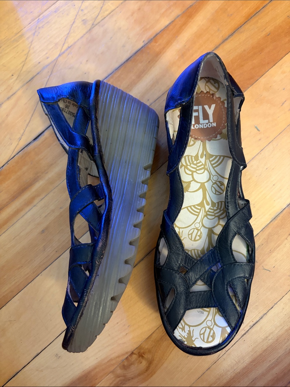 Fly London Yadi leather wedge sandals size 36